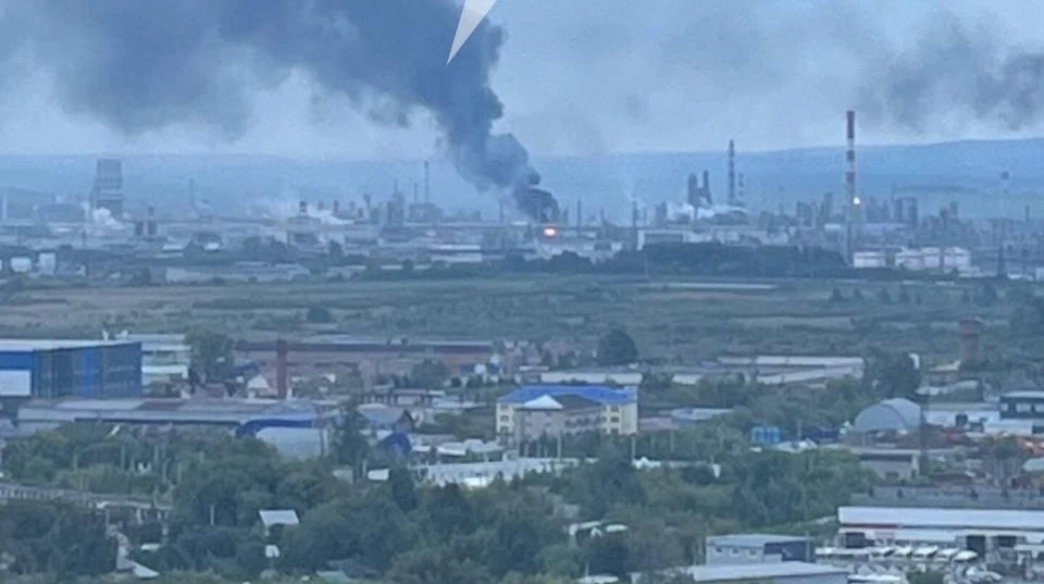 Наслідки удару по нафтопереробному заводу в російській Пермі